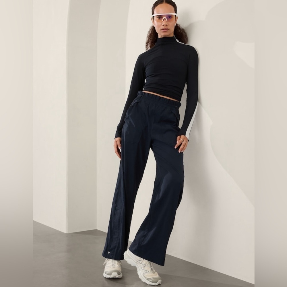 NWT Athleta Trekkie Parachute Navy Pant Size 8/T